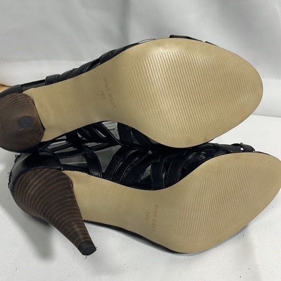 Nine West Leather Gladiator Heels Size 9 - Picture 9 of 13